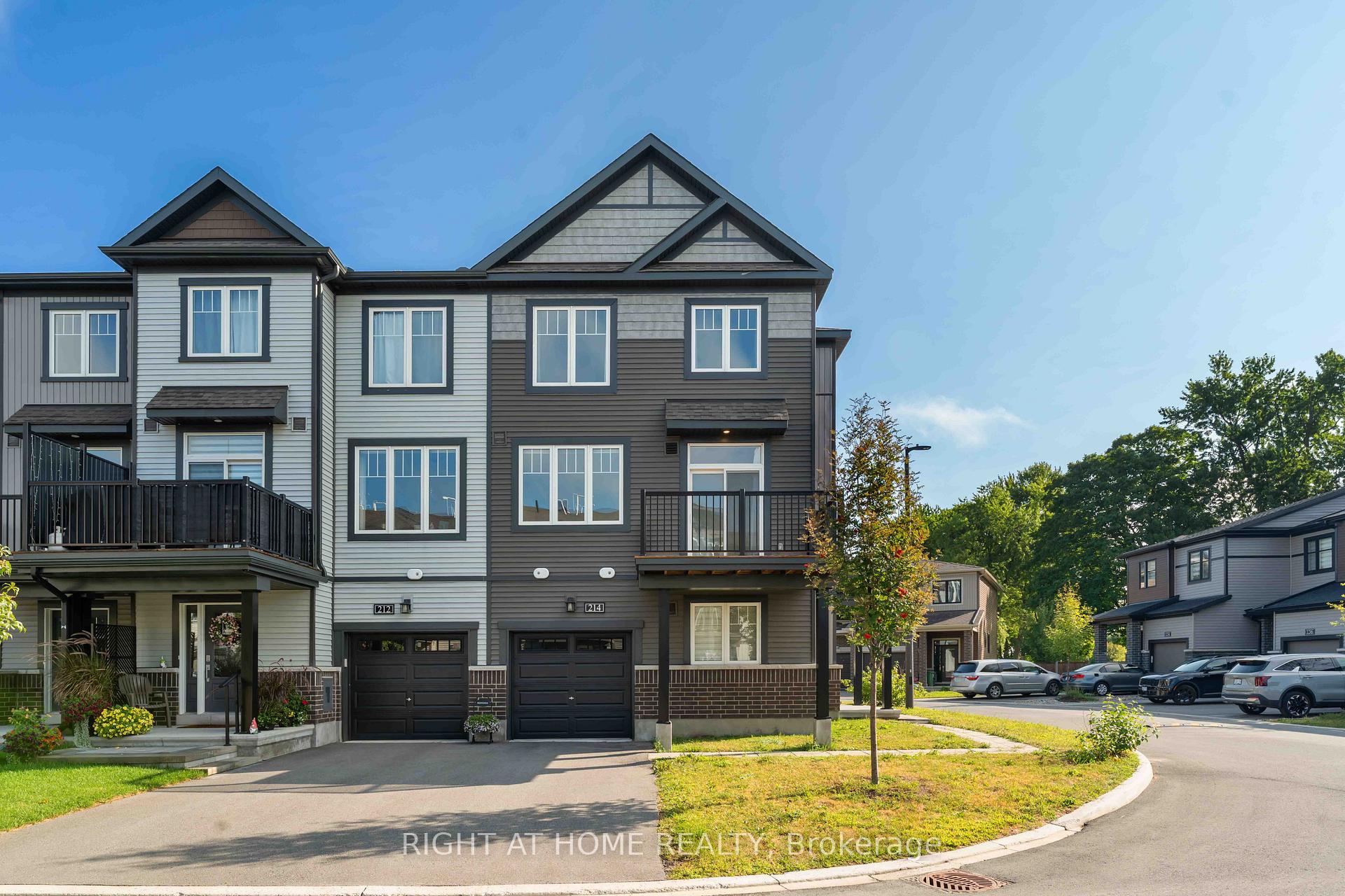 Photo 2 of 214 Attwell Private, Ottawa, Kanata - Morgan's Grant/South March — HOMEH