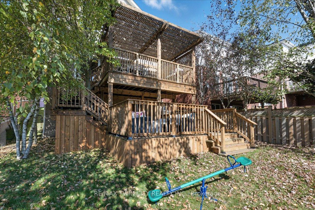 Photo 2 of 476 Hidden Creek Drive, Kitchener, Highland West — HOMEH