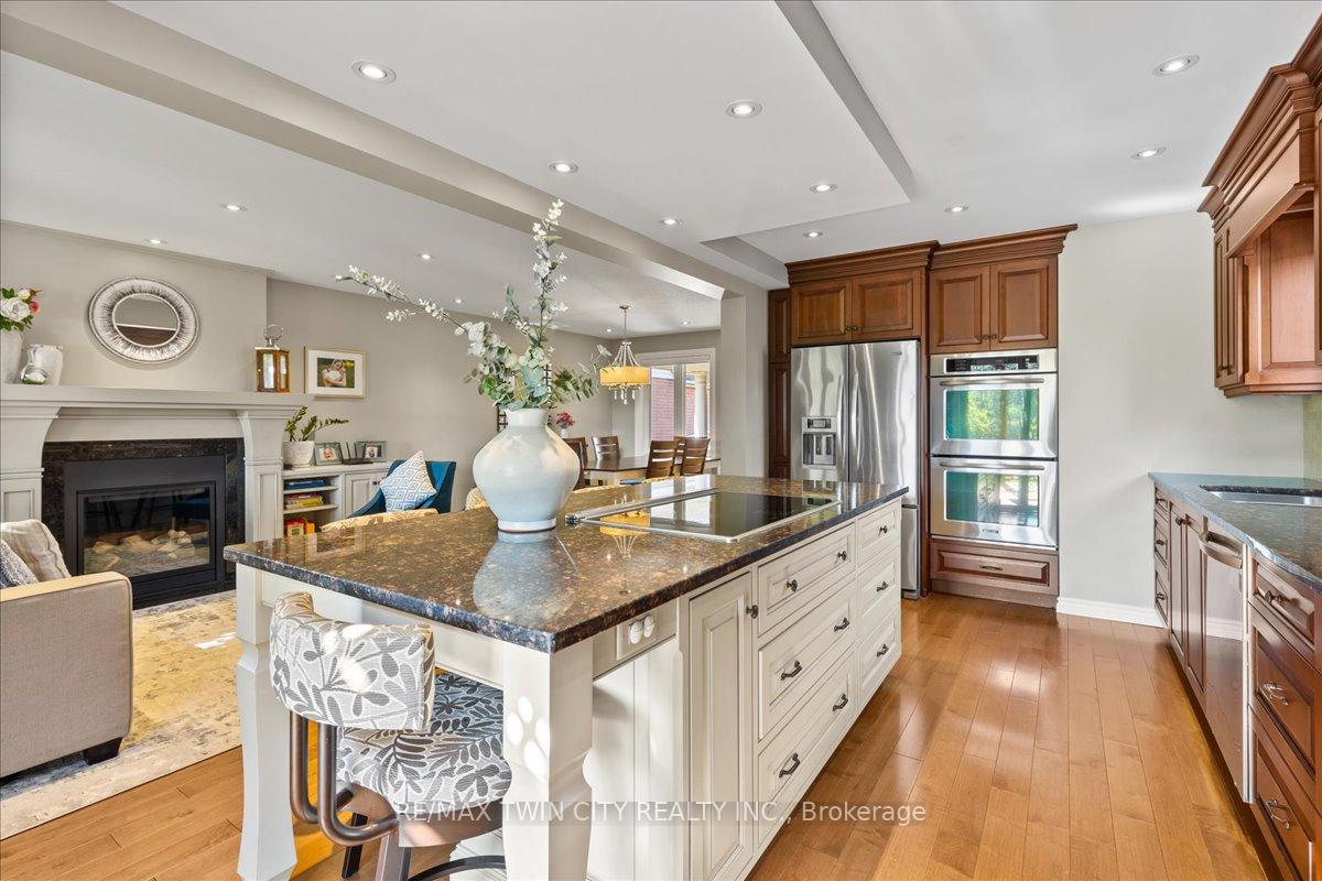 Photo 4 of 476 Hidden Creek Drive, Kitchener, Highland West — HOMEH