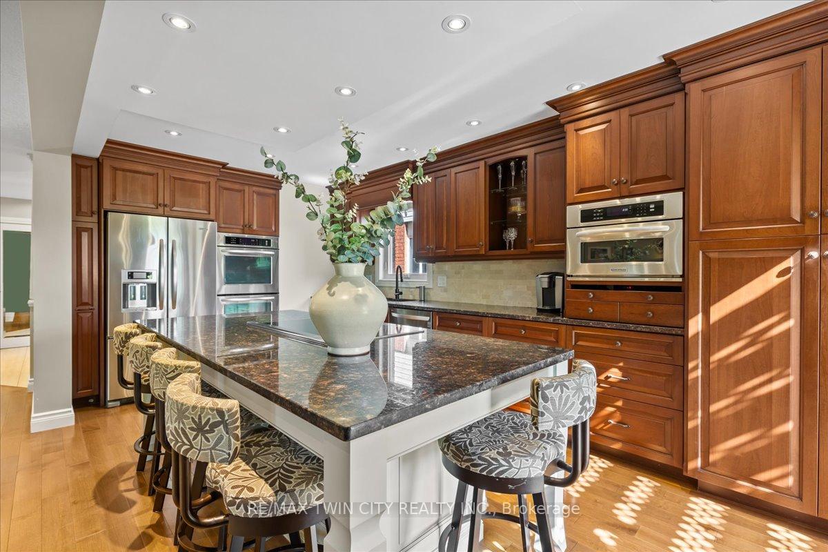 Photo 5 of 476 Hidden Creek Drive, Kitchener, Highland West — HOMEH