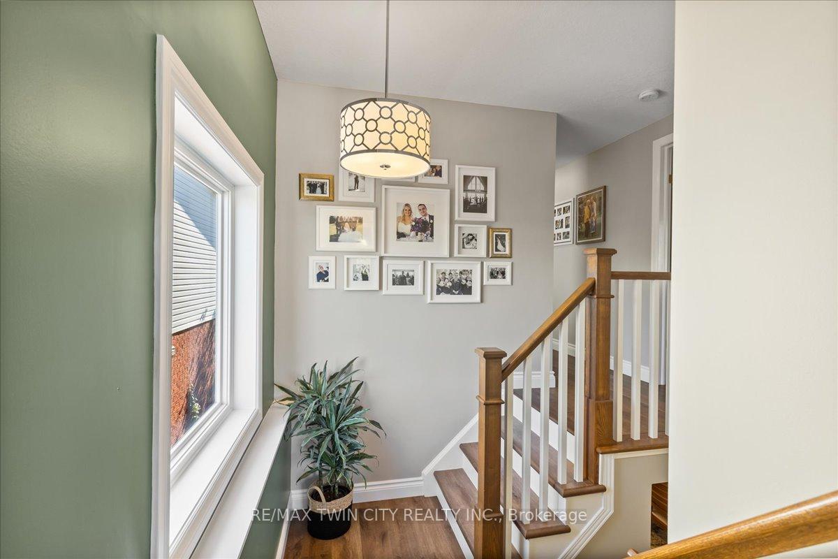 Photo 14 of 476 Hidden Creek Drive, Kitchener, Highland West — HOMEH