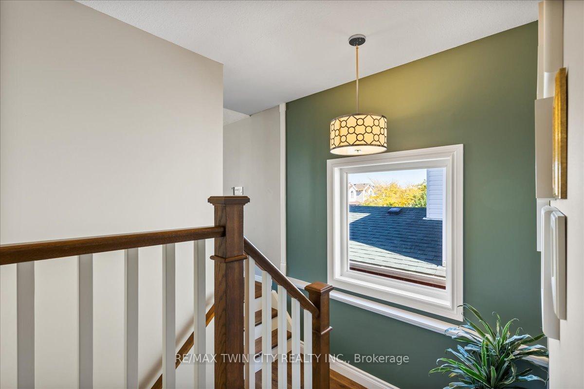 Photo 15 of 476 Hidden Creek Drive, Kitchener, Highland West — HOMEH