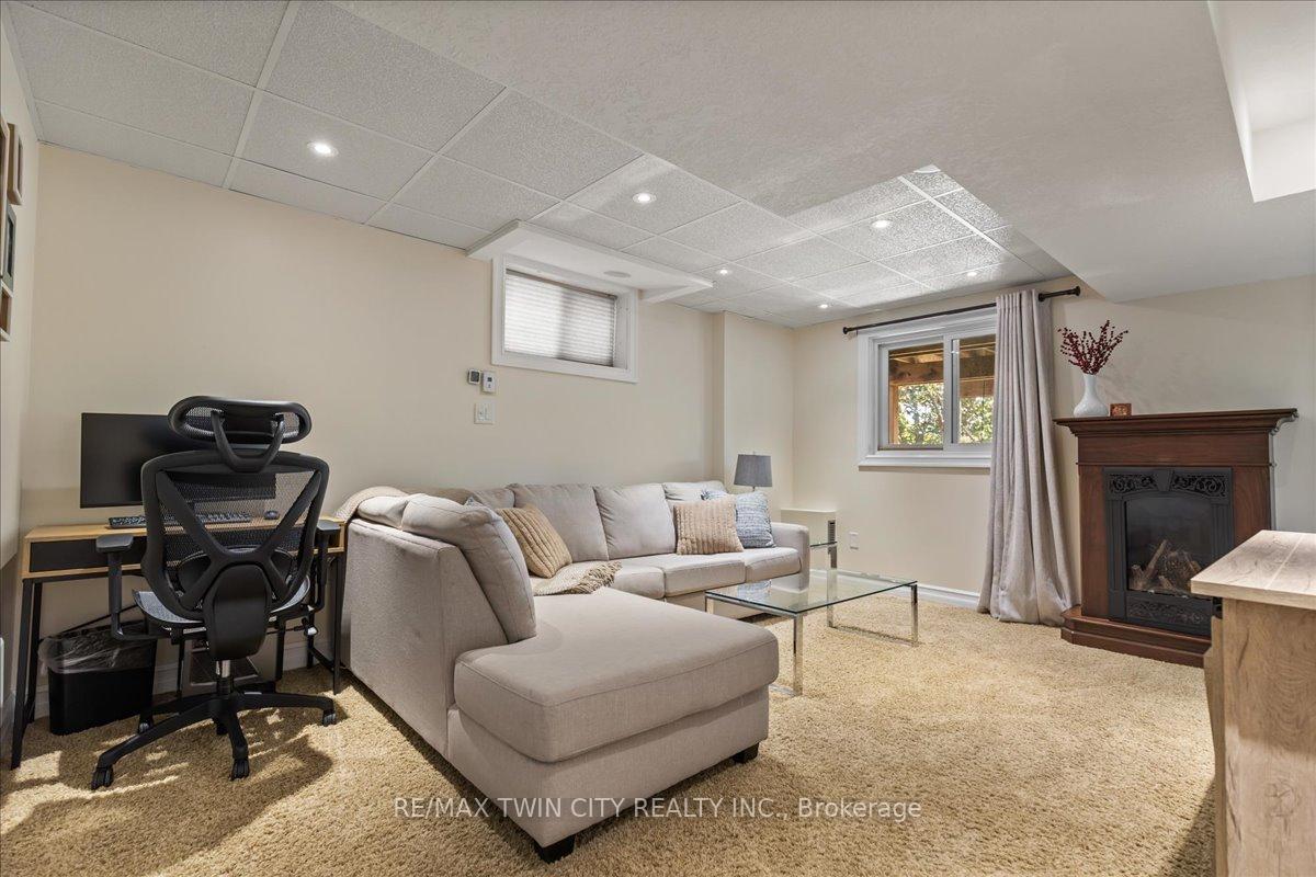 Photo 24 of 476 Hidden Creek Drive, Kitchener, Highland West — HOMEH