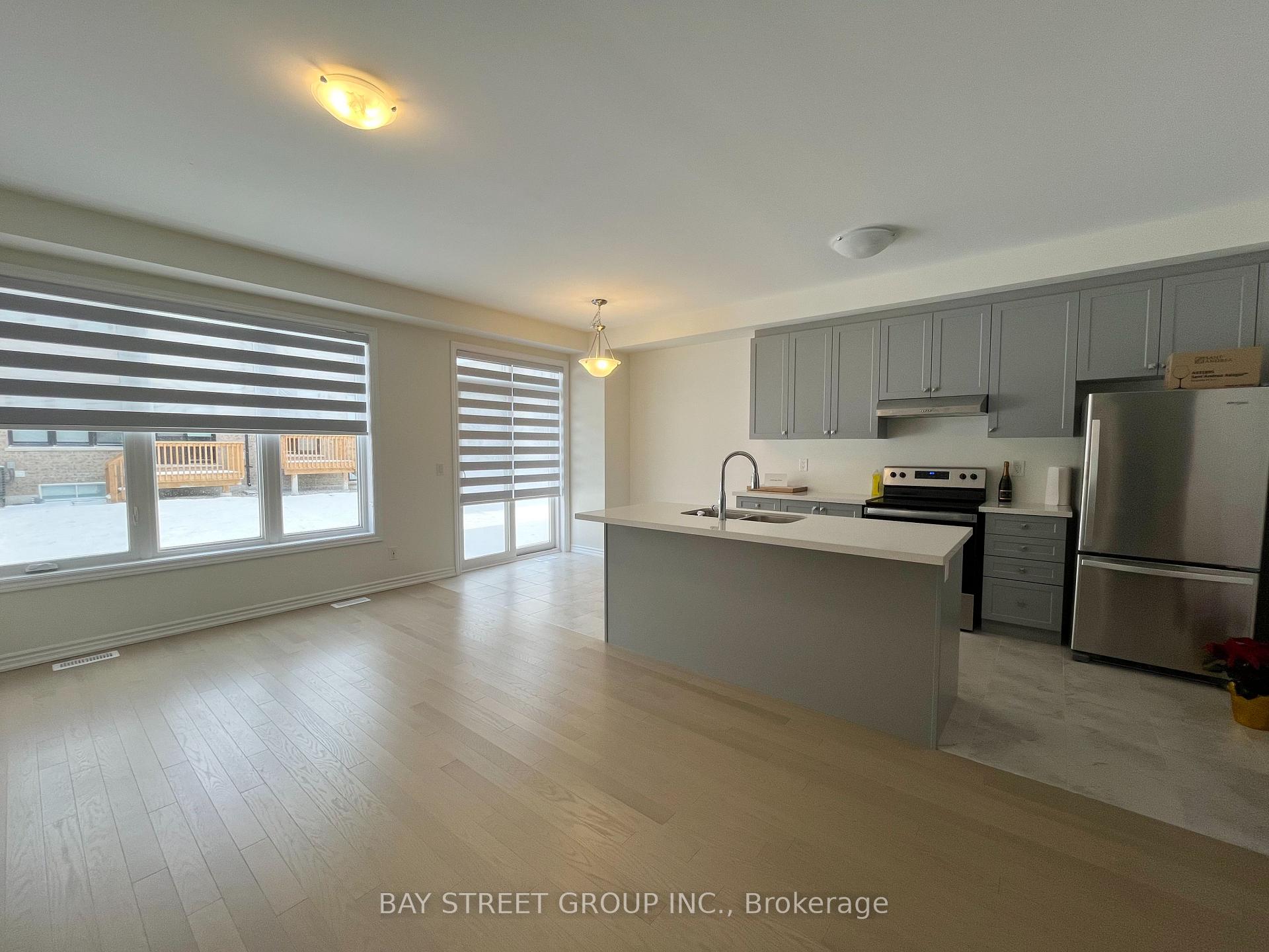 Photo 4 of 5 Harvey Bunker Crescent, Markham, Angus Glen — HOMEH