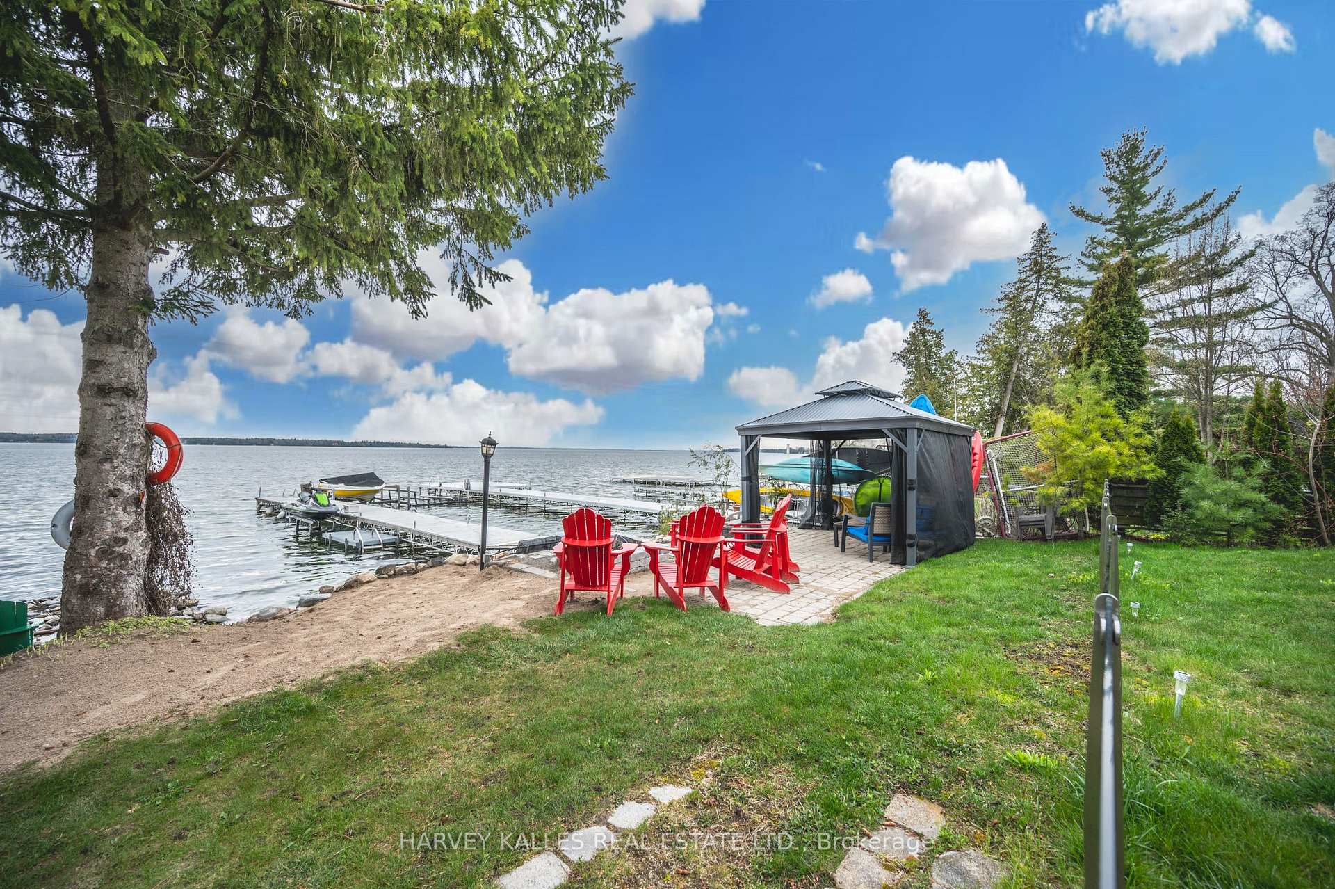 Photo 8 of 1627 Houston Avenue, Innisfil, Rural Innisfil — HOMEH