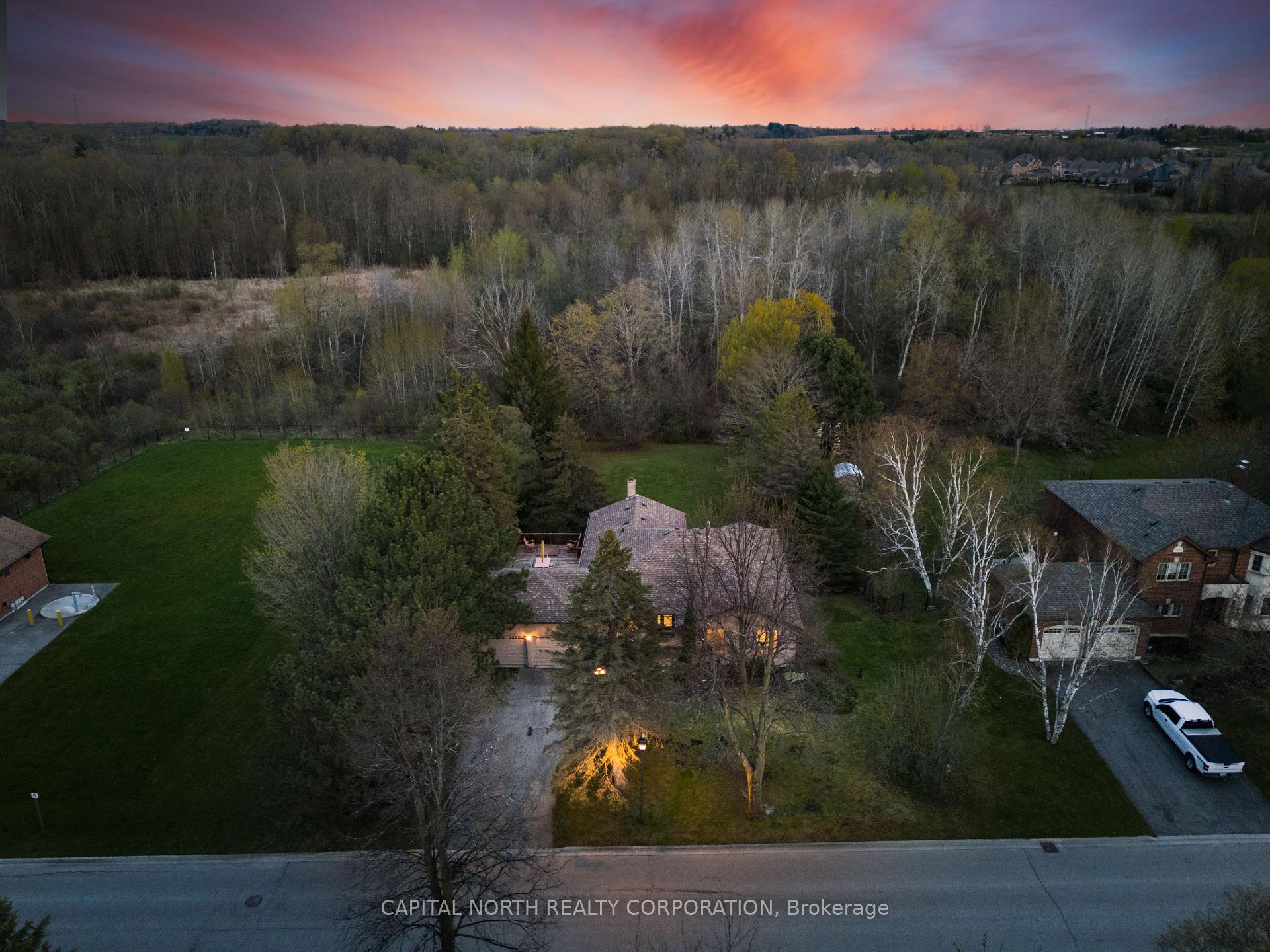 Photo 2 of 47 Burton Grove, King, King City — HOMEH