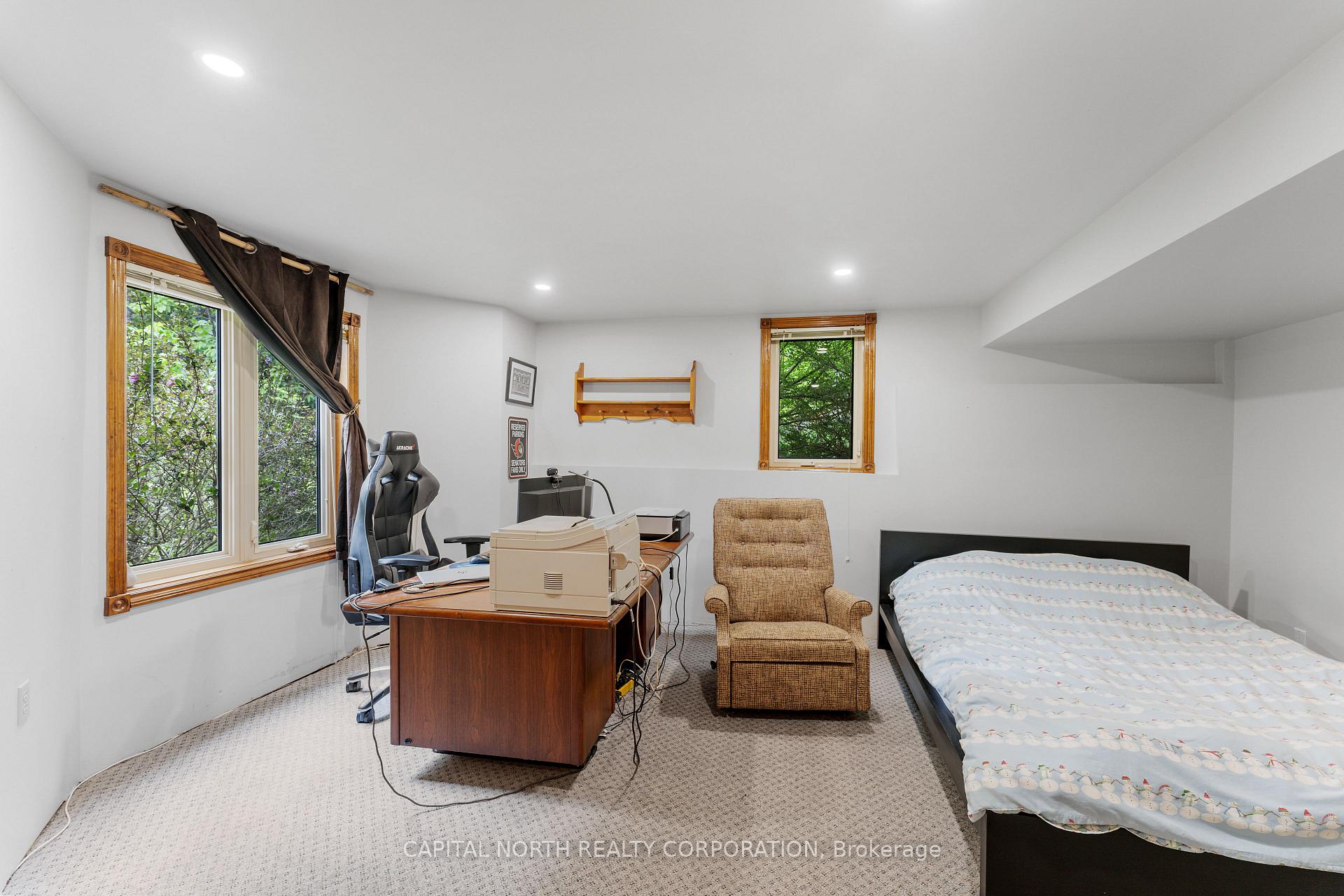 Photo 36 of 47 Burton Grove, King, King City — HOMEH