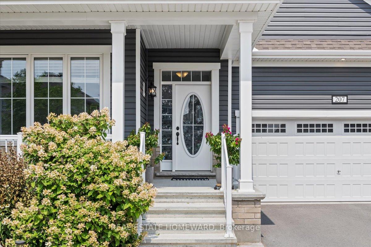 Photo 2 of 207 Cranesbill Road, Ottawa, Kanata - Emerald Meadows/Trailwest — HOMEH