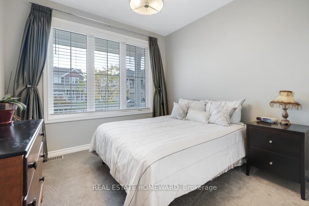 Photo 5 of 207 Cranesbill Road, Ottawa, Kanata - Emerald Meadows/Trailwest — HOMEH