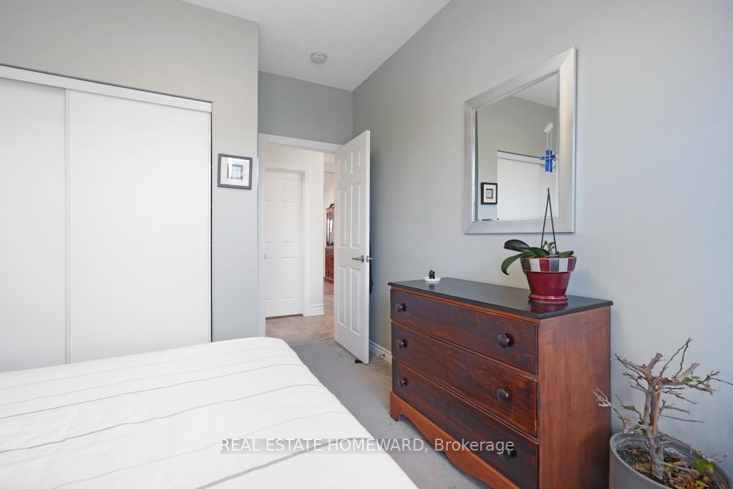 Photo 6 of 207 Cranesbill Road, Ottawa, Kanata - Emerald Meadows/Trailwest — HOMEH