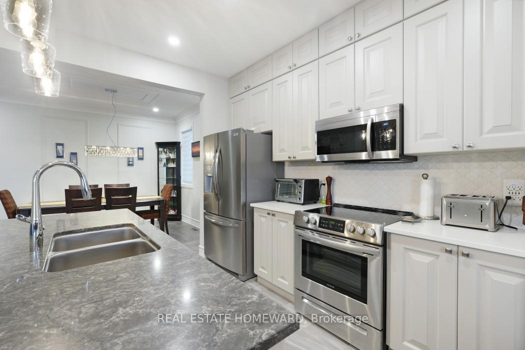 Photo 10 of 207 Cranesbill Road, Ottawa, Kanata - Emerald Meadows/Trailwest — HOMEH