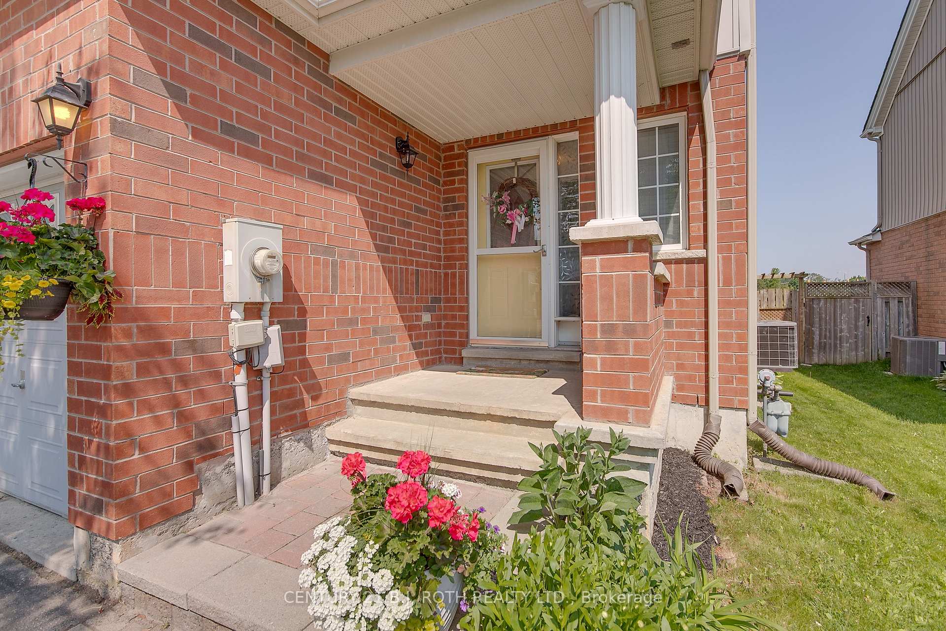 Photo 2 of 1192 Booth Avenue, Innisfil, Alcona — HOMEH