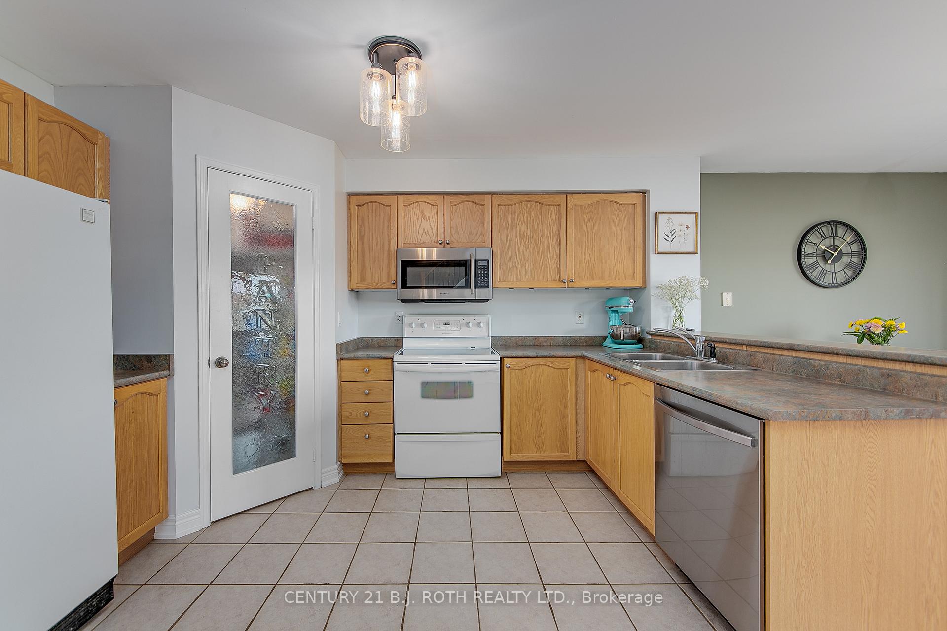 Photo 12 of 1192 Booth Avenue, Innisfil, Alcona — HOMEH