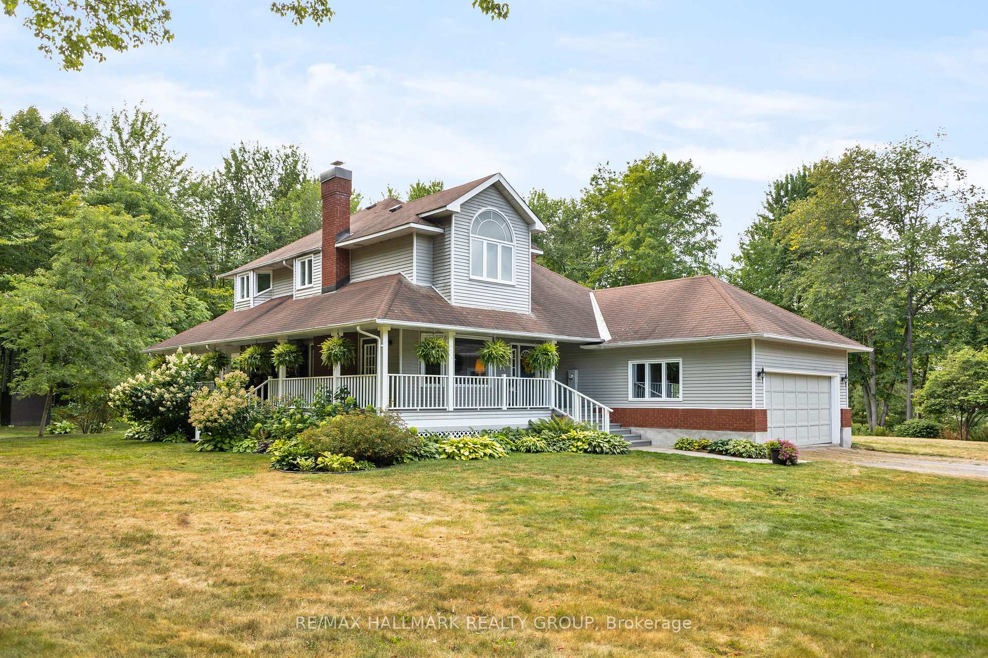 Photo 2 of 1103 Rideau Bend Crescent, Ottawa, Manotick East to Manotick Station — HOMEH