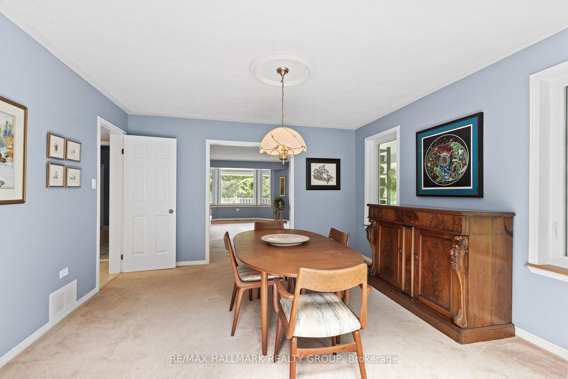 Photo 8 of 1103 Rideau Bend Crescent, Ottawa, Manotick East to Manotick Station — HOMEH