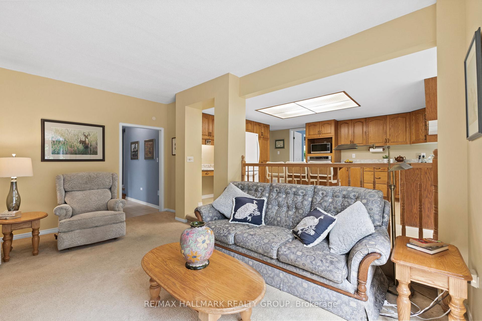 Photo 11 of 1103 Rideau Bend Crescent, Ottawa, Manotick East to Manotick Station — HOMEH