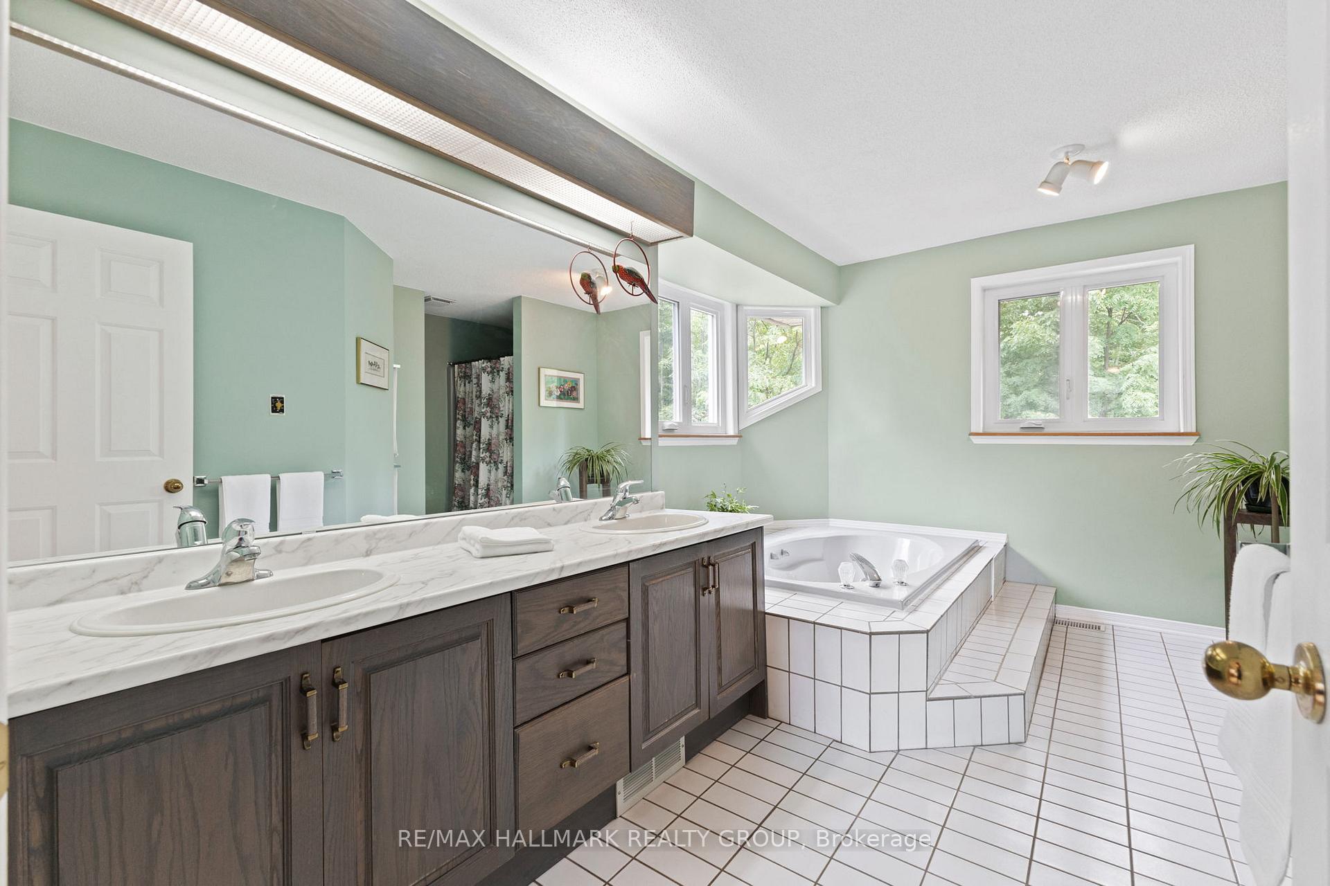 Photo 23 of 1103 Rideau Bend Crescent, Ottawa, Manotick East to Manotick Station — HOMEH
