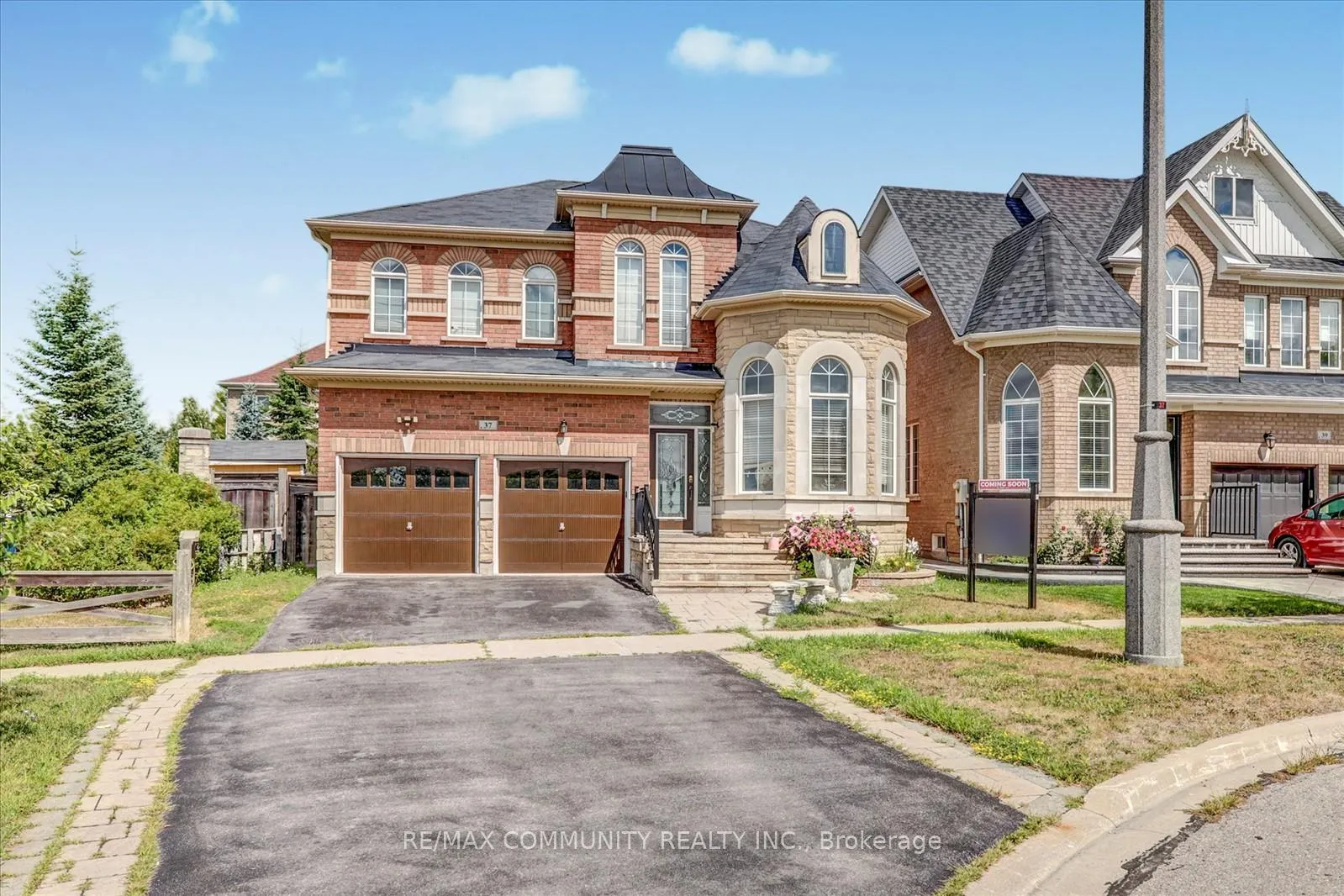 Photo 1 of 37 Condarcuri Crescent, Markham, Box Grove — HOMEH