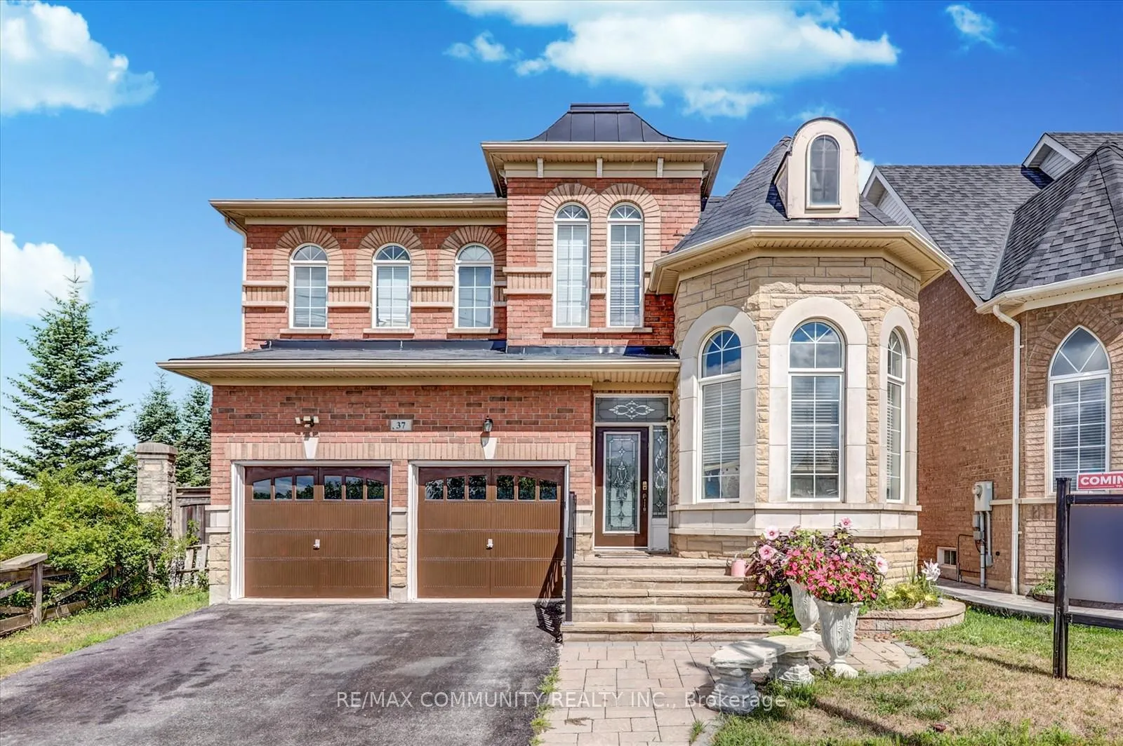 Photo 9 of 37 Condarcuri Crescent, Markham, Box Grove — HOMEH