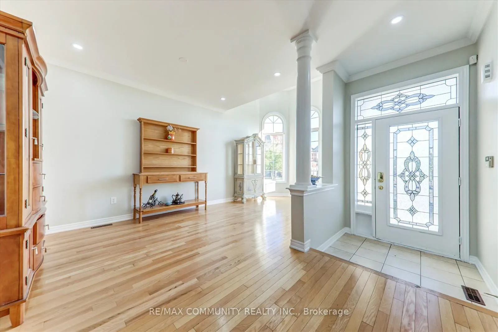 Photo 11 of 37 Condarcuri Crescent, Markham, Box Grove — HOMEH