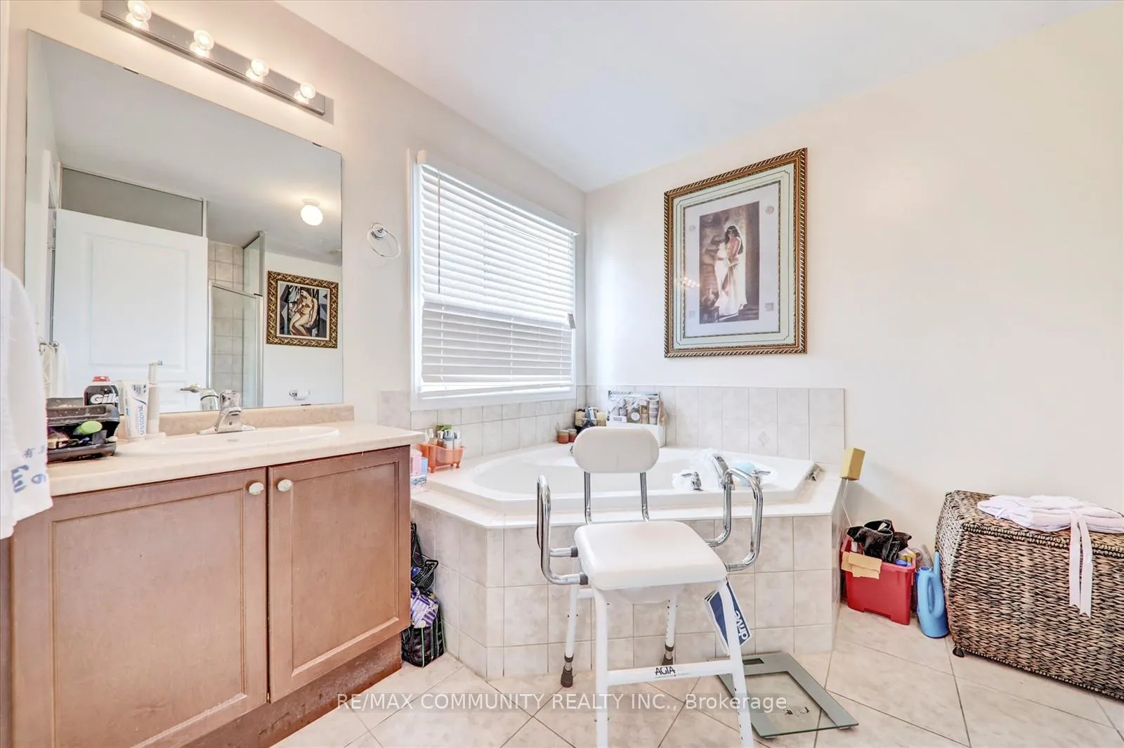 Photo 28 of 37 Condarcuri Crescent, Markham, Box Grove — HOMEH