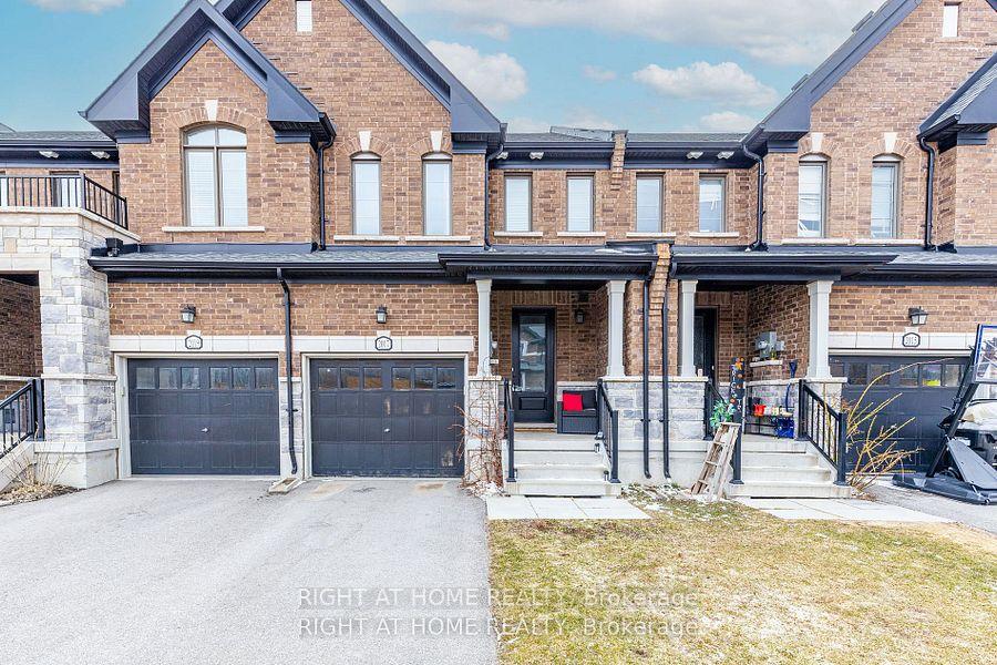 Photo 2 of 2017 Mullen Street, Innisfil, Alcona — HOMEH