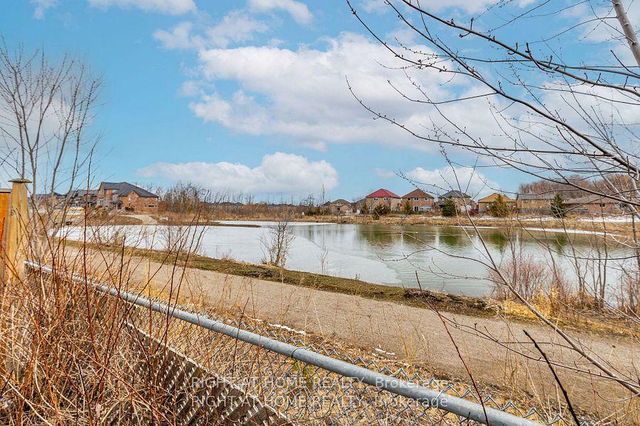 Photo 29 of 2017 Mullen Street, Innisfil, Alcona — HOMEH