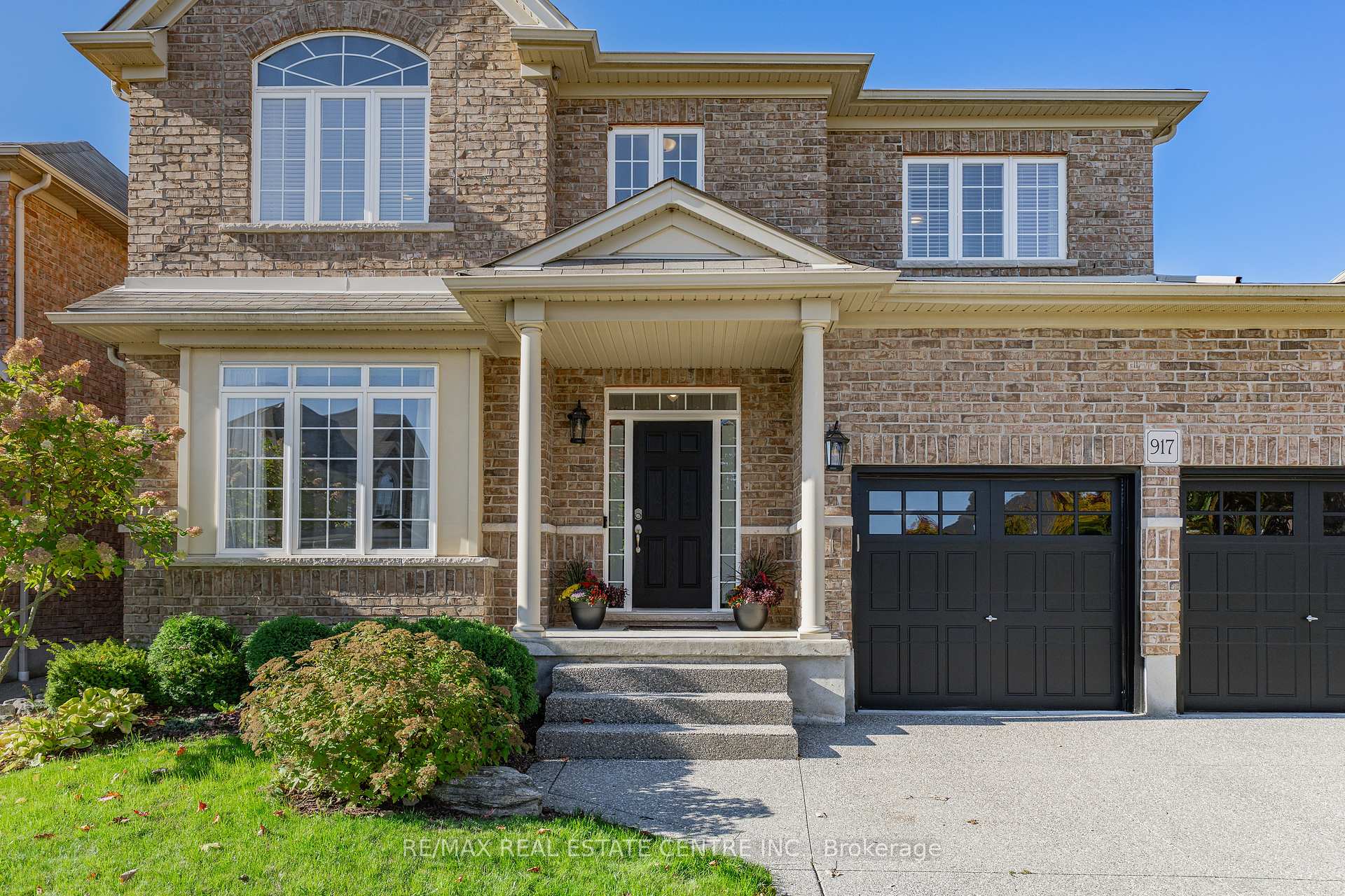 Photo 3 of 917 Fung Place, Kitchener — HOMEH