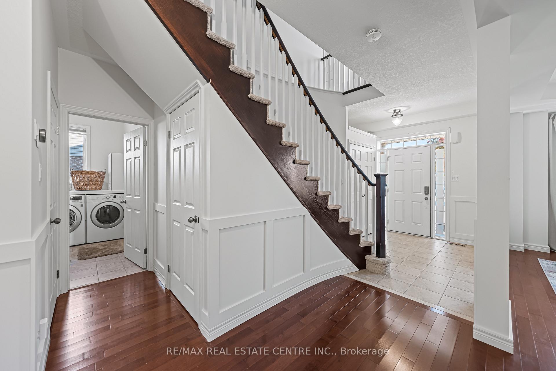 Photo 4 of 917 Fung Place, Kitchener — HOMEH