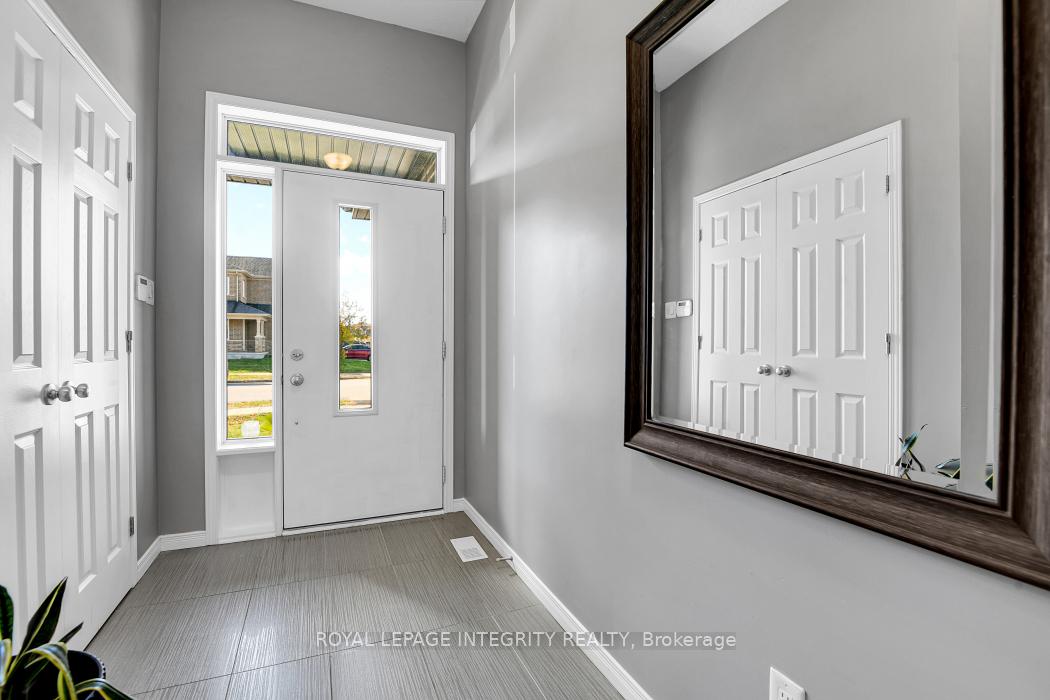 Photo 2 of 515 Rouncey Road, Ottawa, Kanata - Emerald Meadows/Trailwest — HOMEH