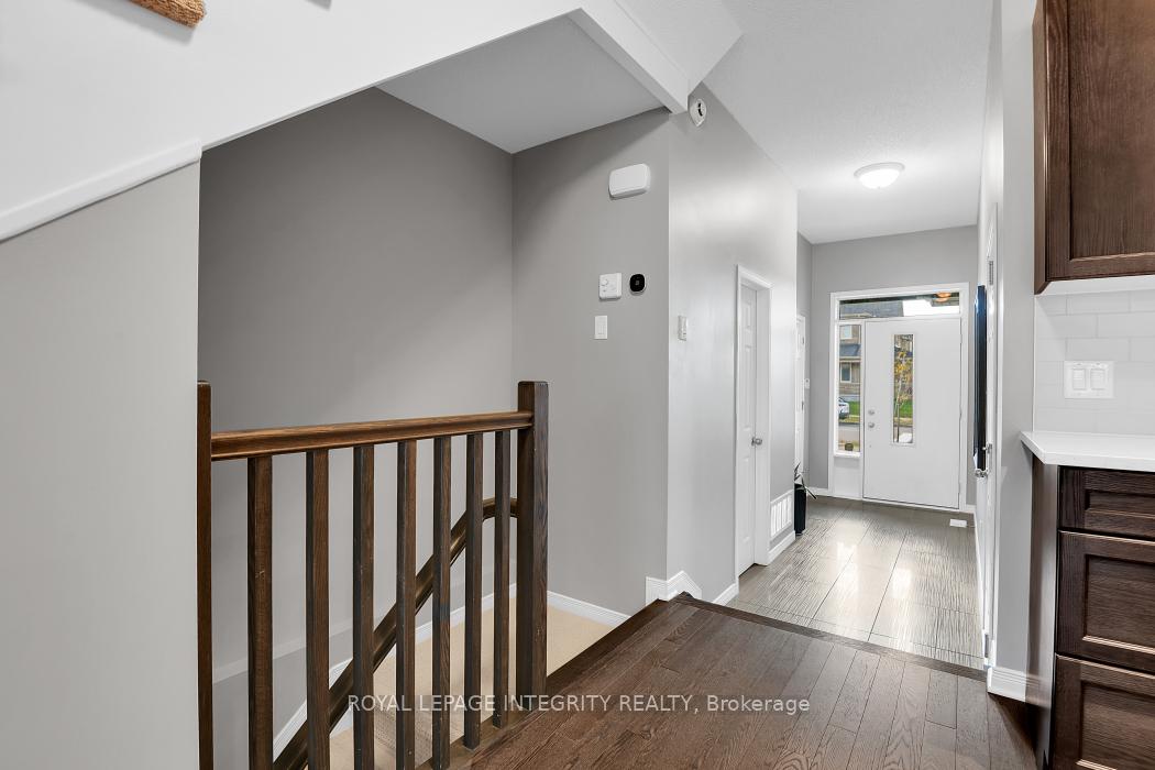 Photo 3 of 515 Rouncey Road, Ottawa, Kanata - Emerald Meadows/Trailwest — HOMEH