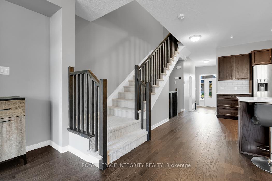 Photo 4 of 515 Rouncey Road, Ottawa, Kanata - Emerald Meadows/Trailwest — HOMEH