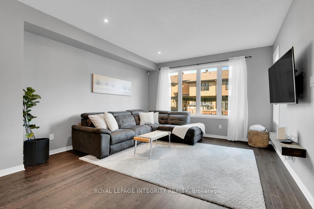 Photo 5 of 515 Rouncey Road, Ottawa, Kanata - Emerald Meadows/Trailwest — HOMEH