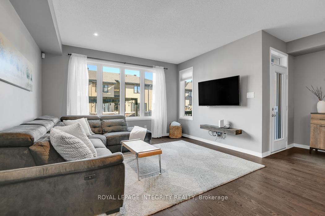 Photo 6 of 515 Rouncey Road, Ottawa, Kanata - Emerald Meadows/Trailwest — HOMEH