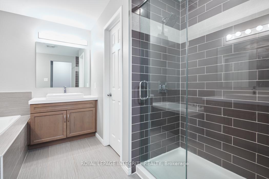 Photo 16 of 515 Rouncey Road, Ottawa, Kanata - Emerald Meadows/Trailwest — HOMEH