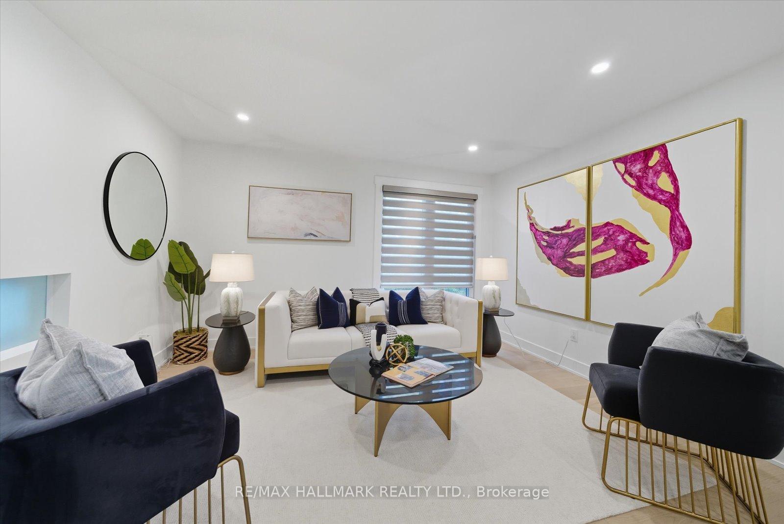 Photo 3 of 11 Avondale Crescent, Markham, Markham Village — HOMEH