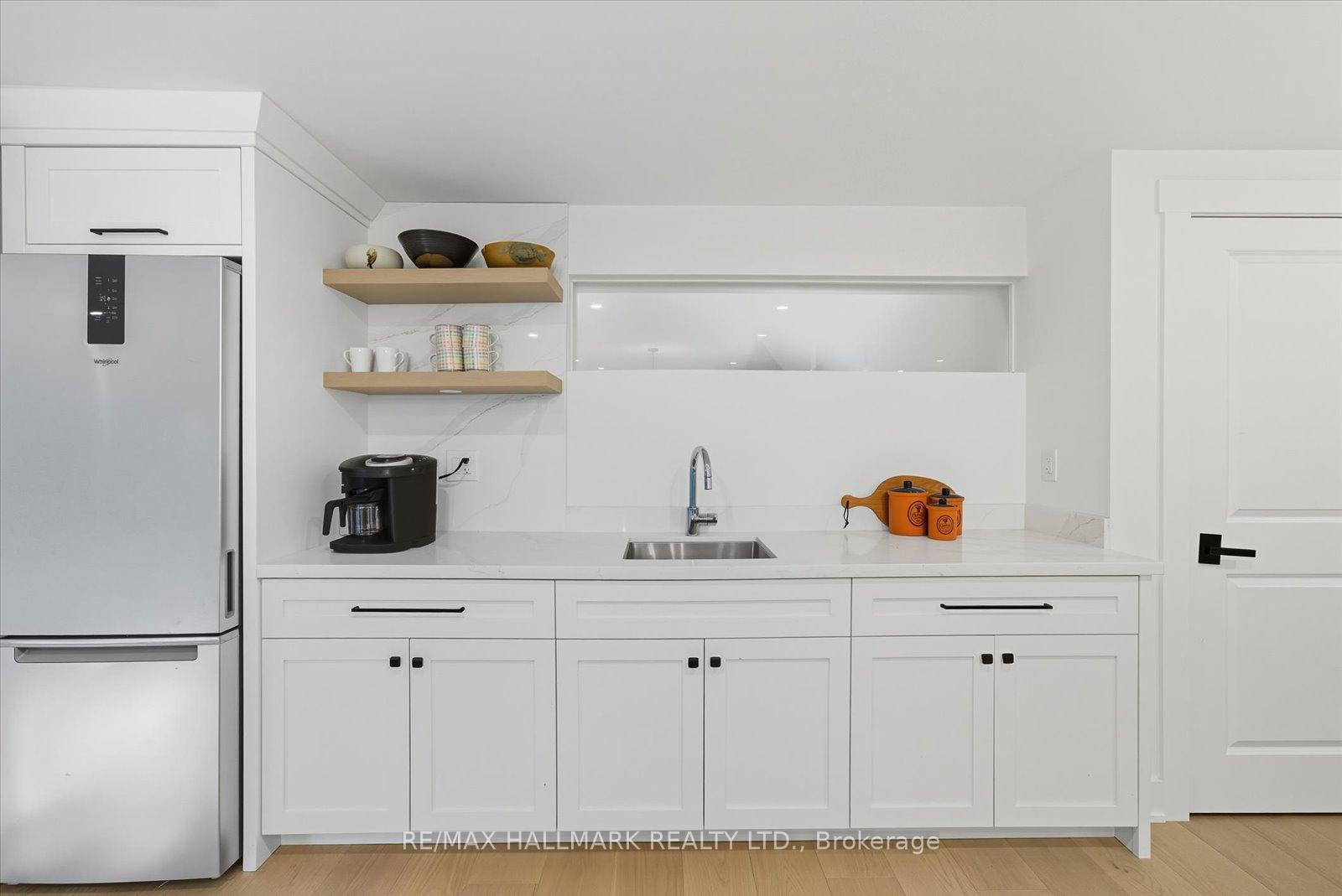 Photo 7 of 11 Avondale Crescent, Markham, Markham Village — HOMEH