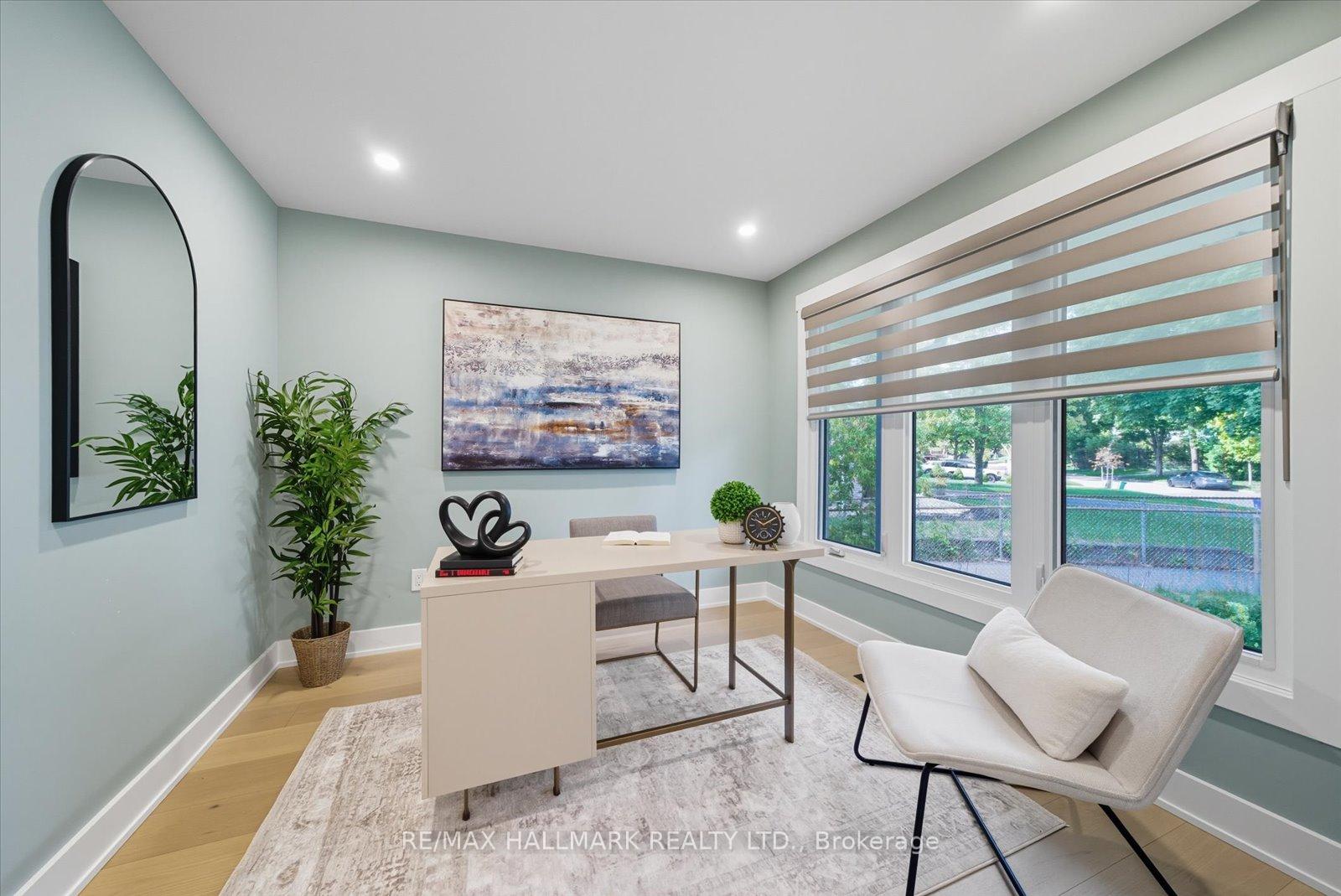 Photo 16 of 11 Avondale Crescent, Markham, Markham Village — HOMEH