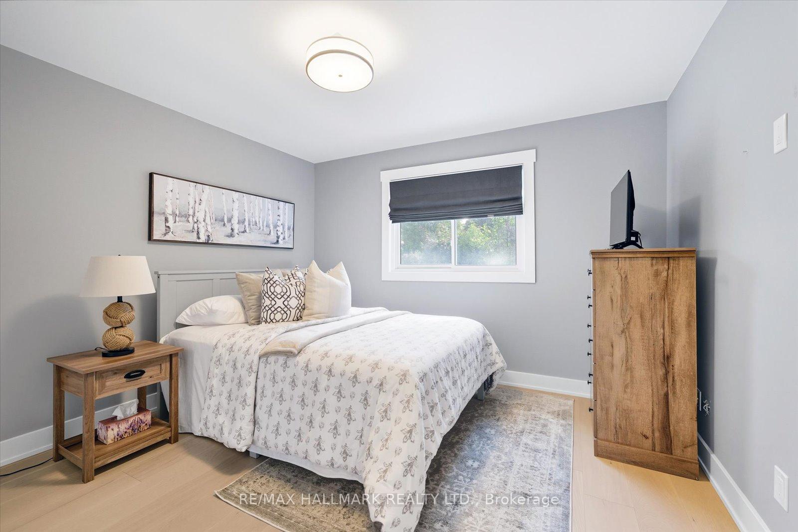 Photo 23 of 11 Avondale Crescent, Markham, Markham Village — HOMEH