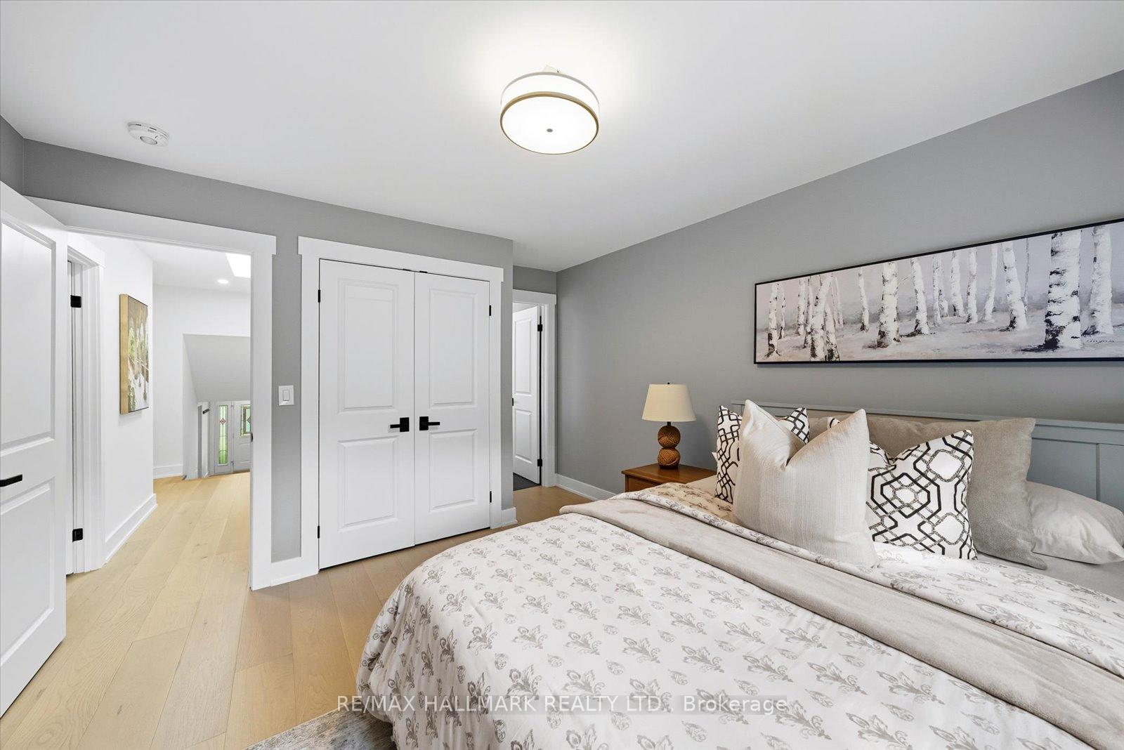 Photo 24 of 11 Avondale Crescent, Markham, Markham Village — HOMEH
