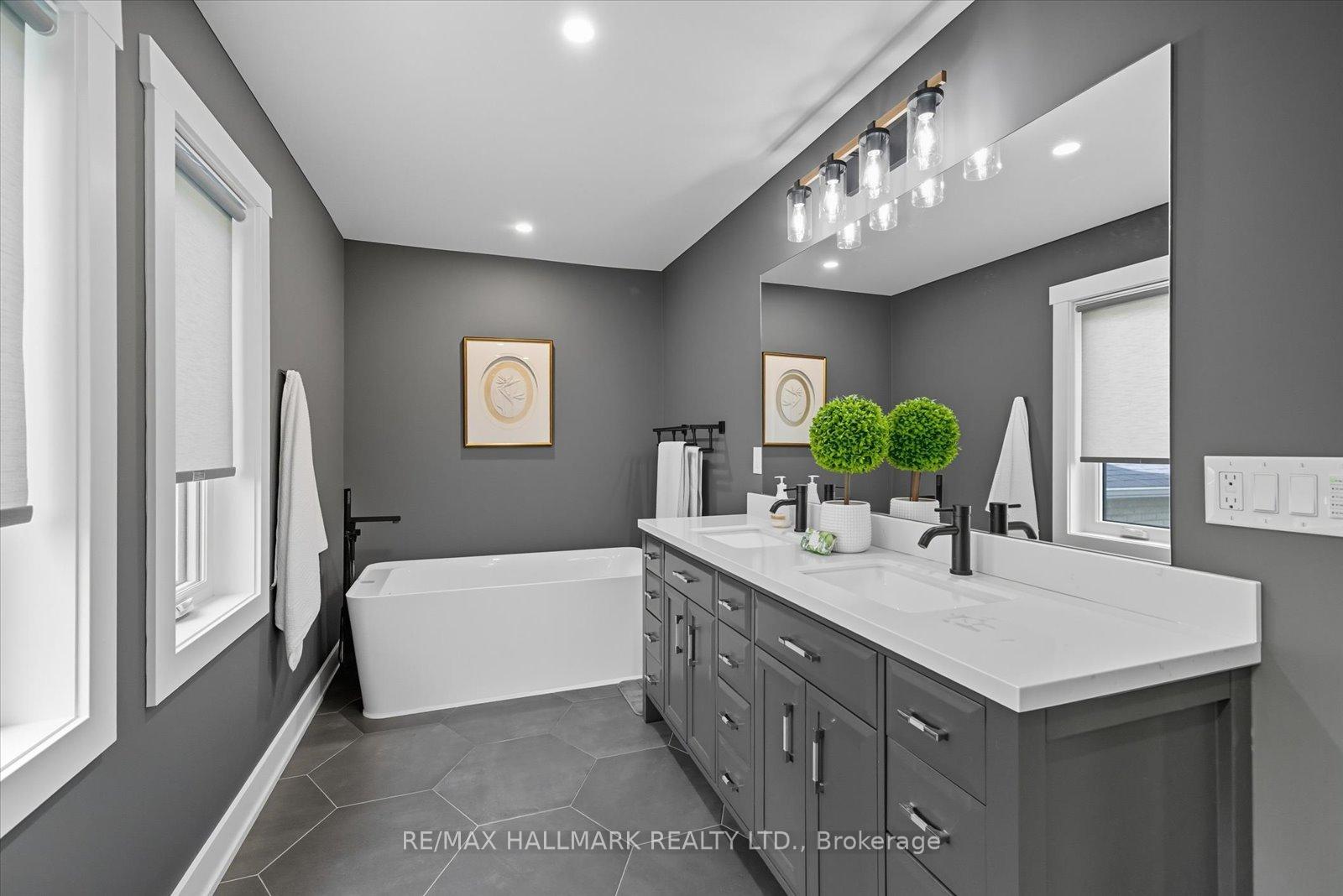 Photo 30 of 11 Avondale Crescent, Markham, Markham Village — HOMEH