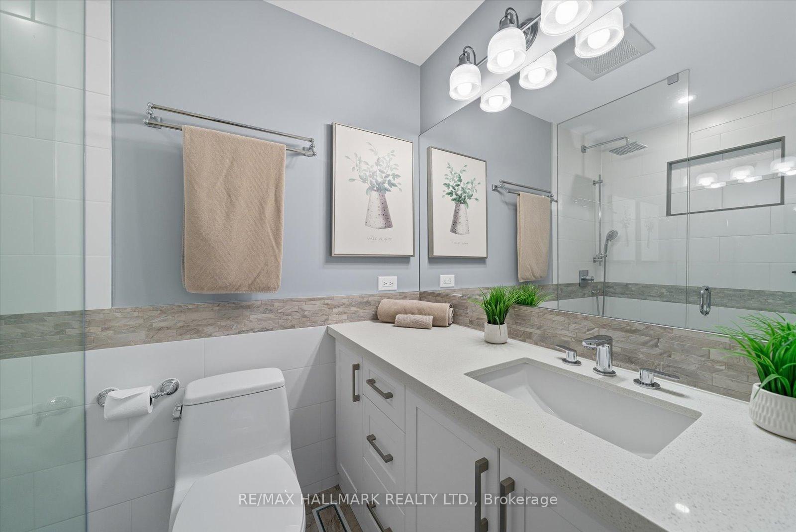Photo 35 of 11 Avondale Crescent, Markham, Markham Village — HOMEH