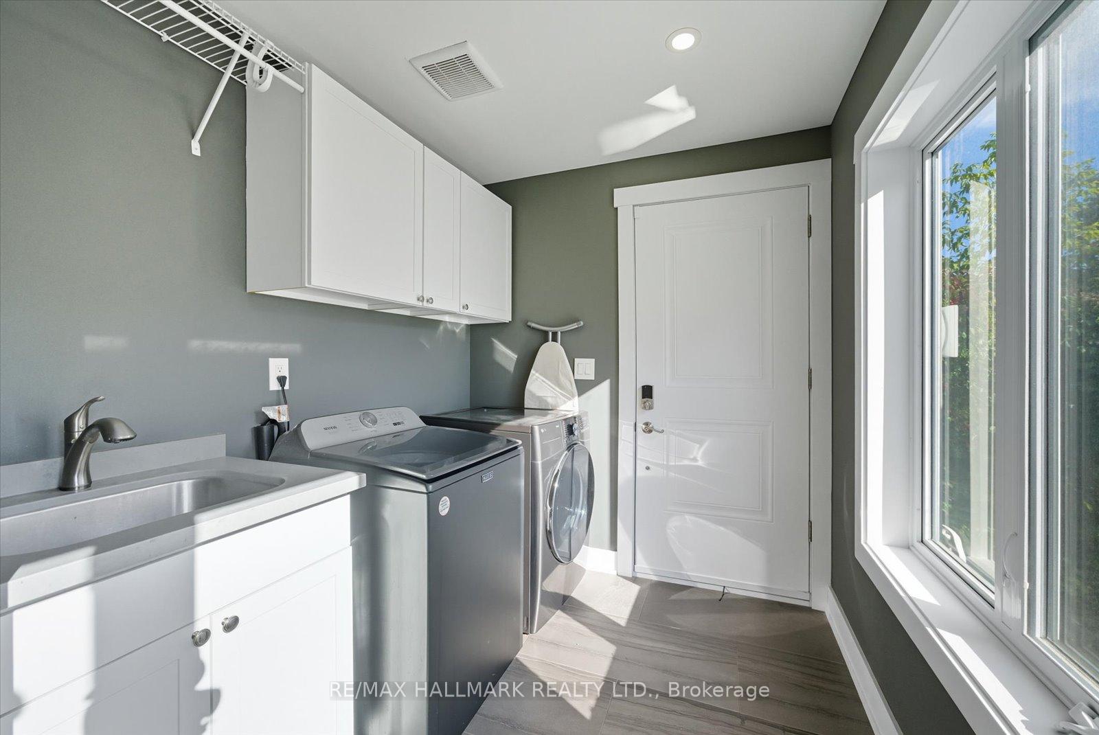 Photo 36 of 11 Avondale Crescent, Markham, Markham Village — HOMEH