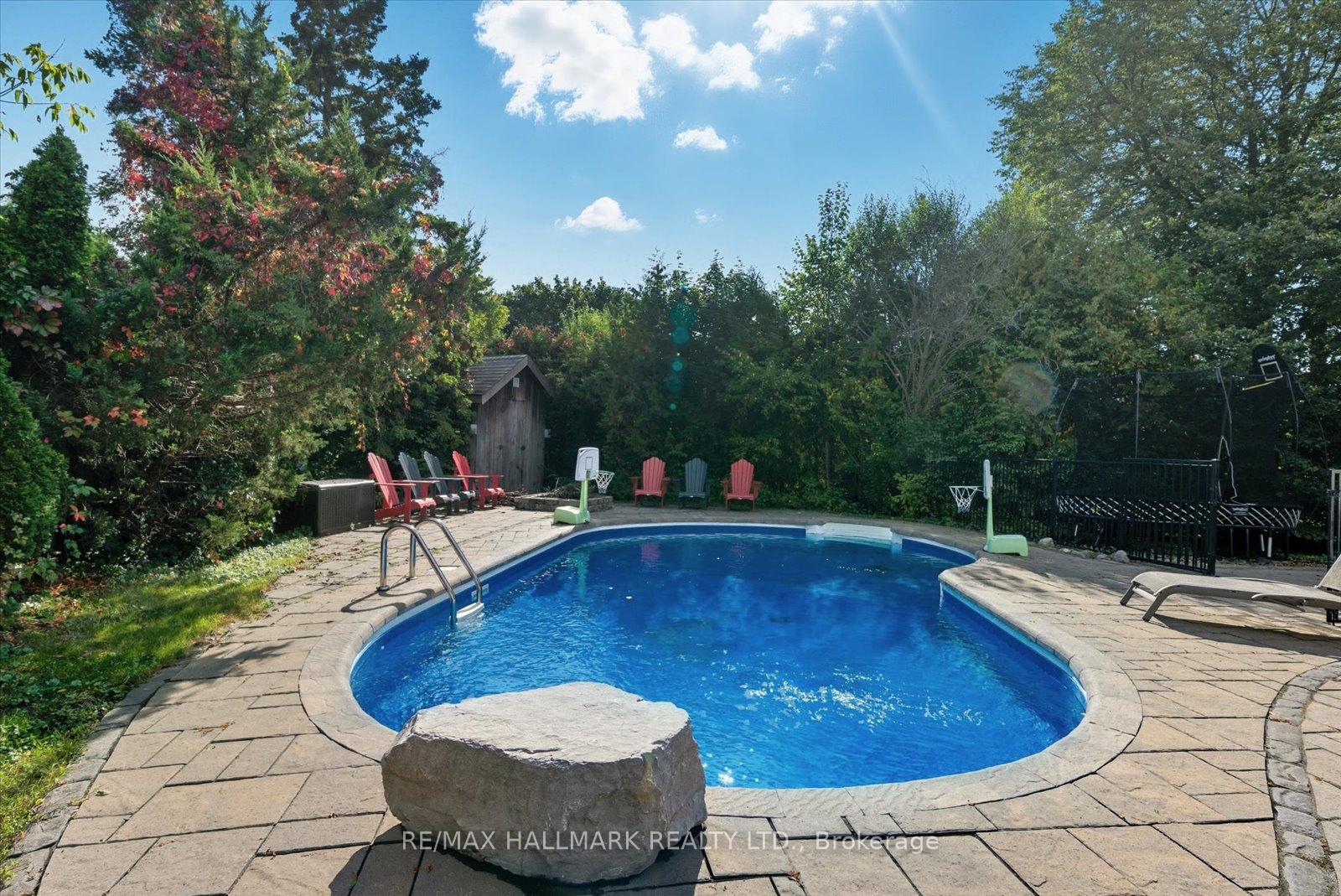 Photo 47 of 11 Avondale Crescent, Markham, Markham Village — HOMEH