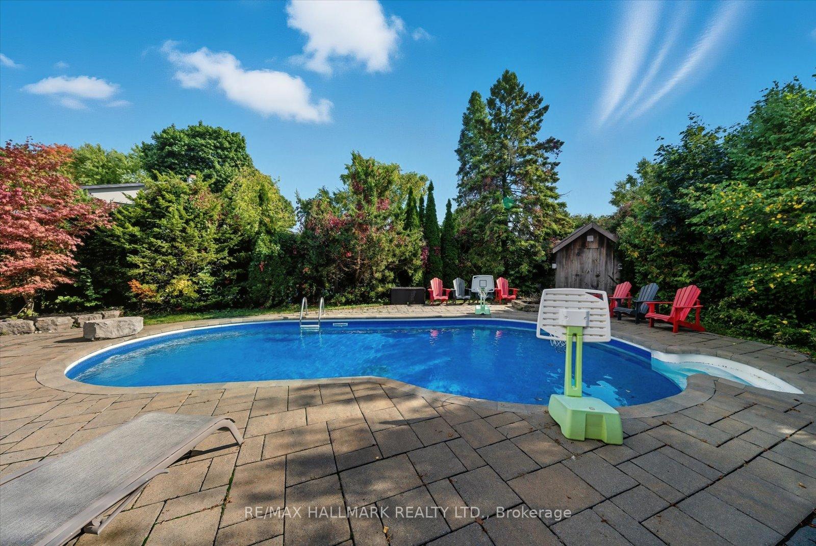 Photo 48 of 11 Avondale Crescent, Markham, Markham Village — HOMEH