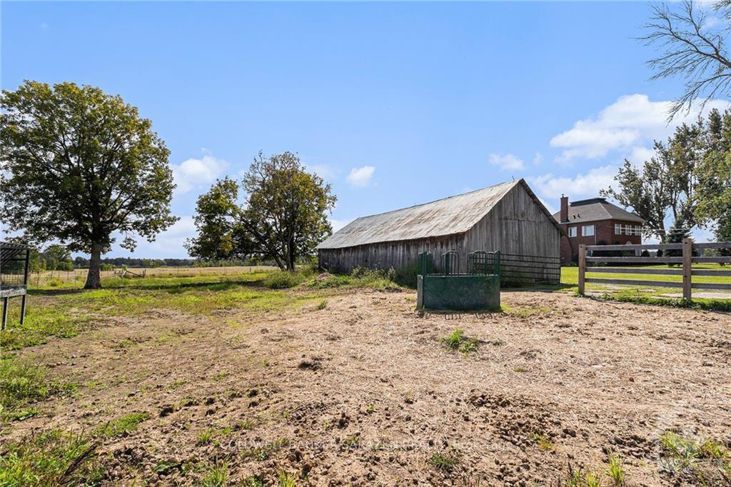 Photo 16 of 2203 Russett Drive, McNab/Braeside, Mcnab/Braeside Twps — HOMEH