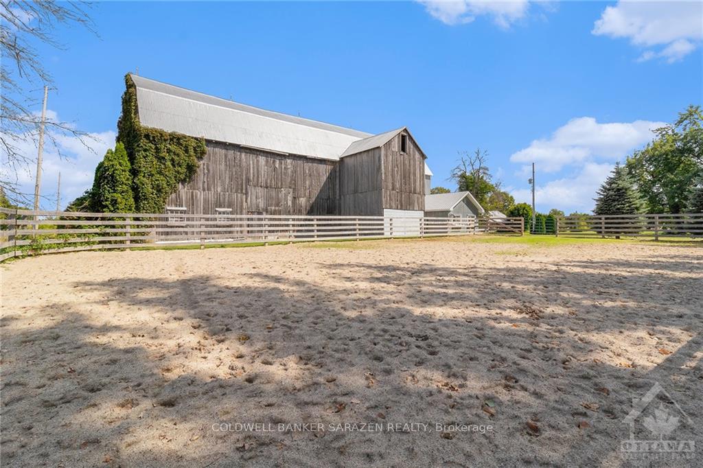 Photo 17 of 2203 Russett Drive, McNab/Braeside, Mcnab/Braeside Twps — HOMEH