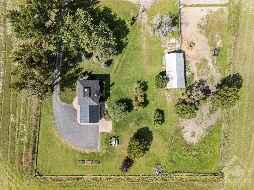 Photo 20 of 2203 Russett Drive, McNab/Braeside, Mcnab/Braeside Twps — HOMEH