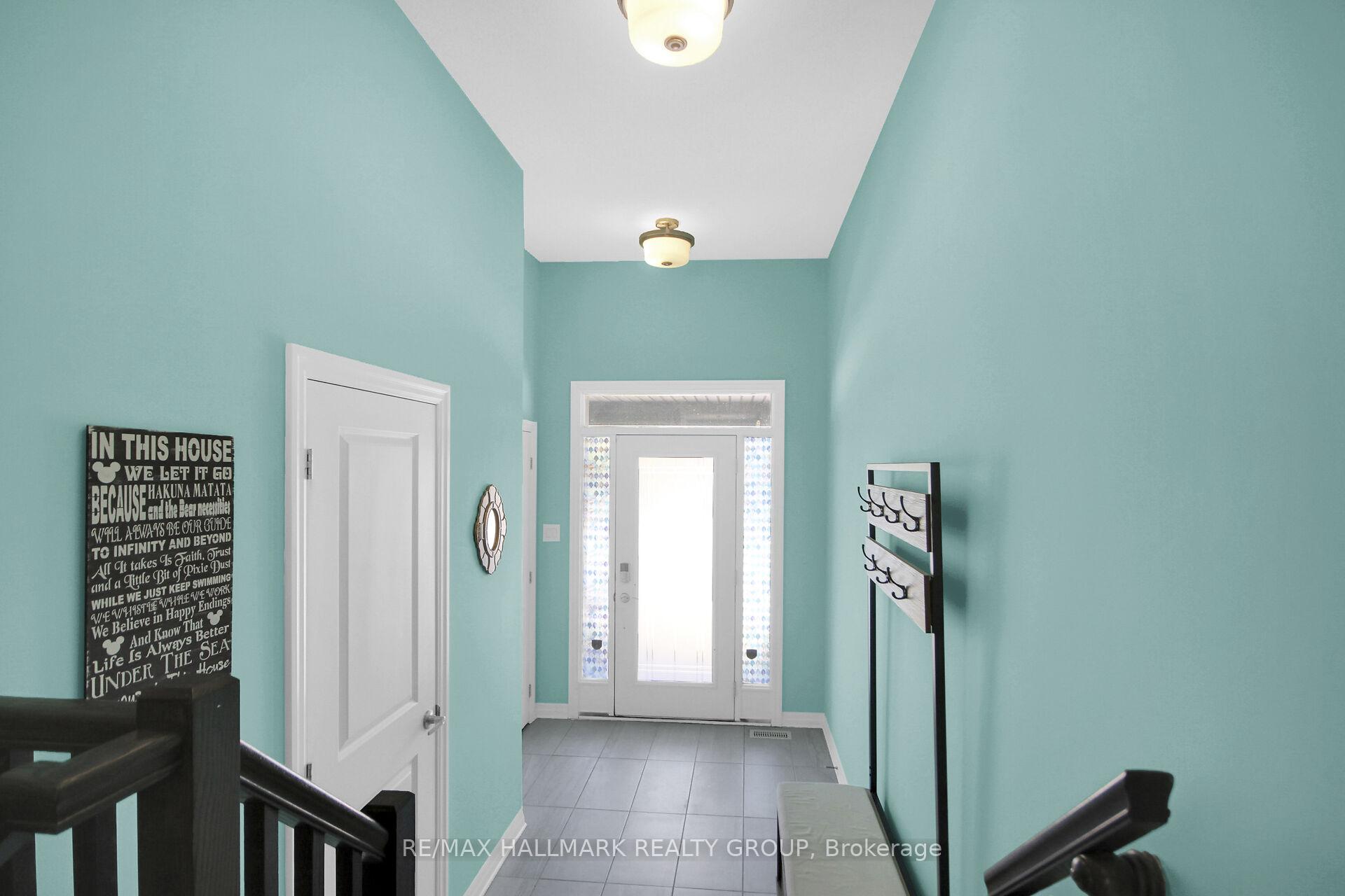 Photo 2 of 117 Overberg Way, Ottawa, Kanata - Emerald Meadows/Trailwest — HOMEH