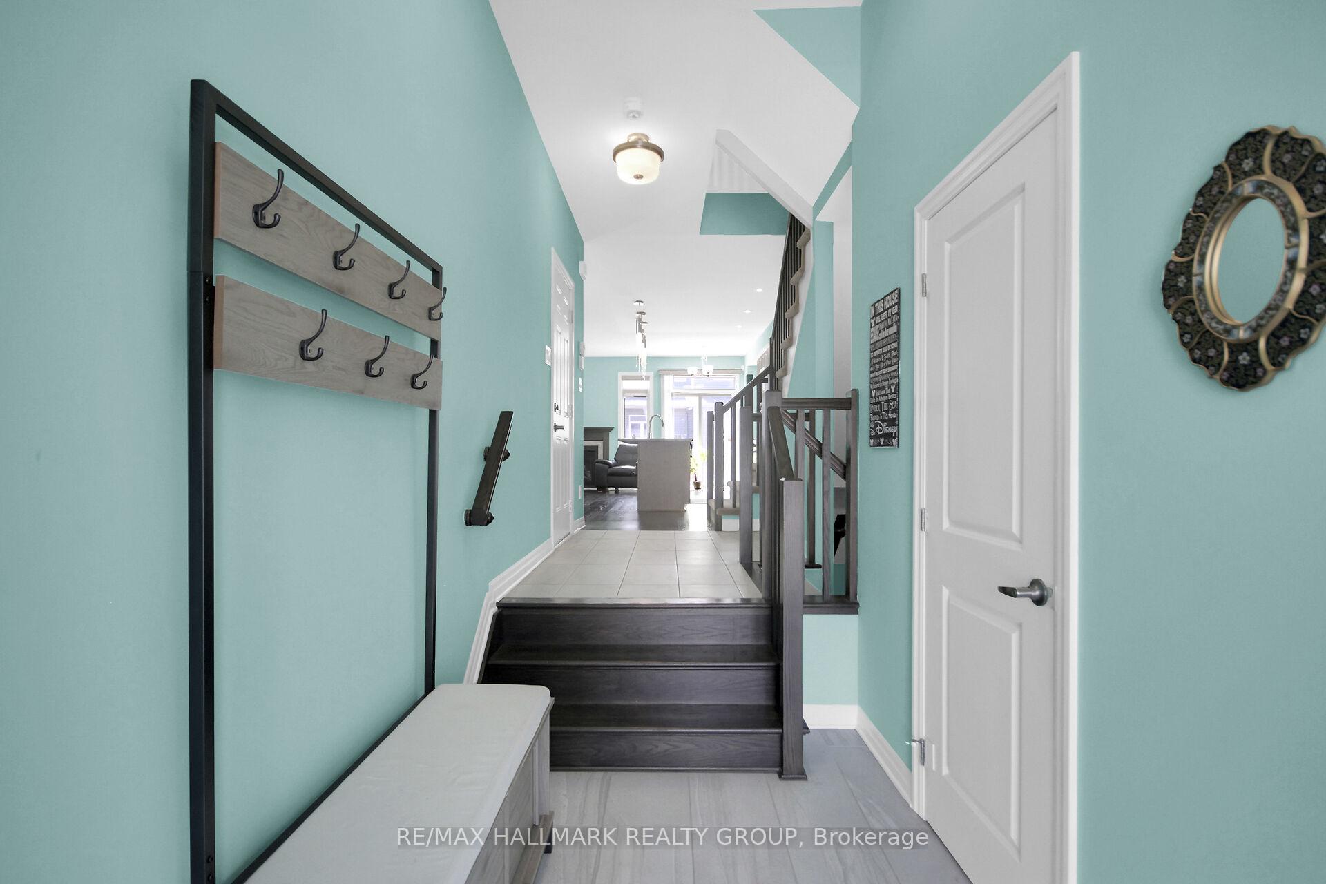 Photo 5 of 117 Overberg Way, Ottawa, Kanata - Emerald Meadows/Trailwest — HOMEH